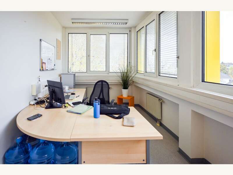 Büro/Praxis in 9020  - 10